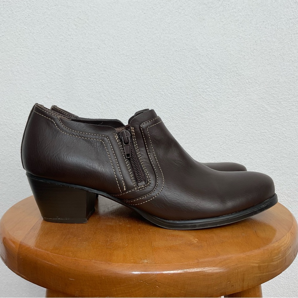 Natural Soul All Thru Comfort Brown Contrast Stitch Heeled Booties Size 9.5